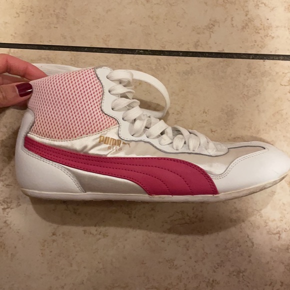 Puma High Tops - Size 7 - Picture 1 of 3